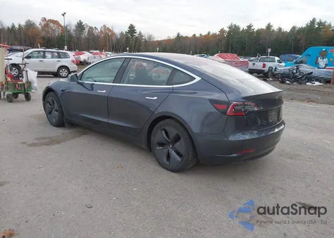 2018 Tesla Model 3 Long Range/Mid Range from USA, damaged, VIN 5YJ3E1EA8JF026760